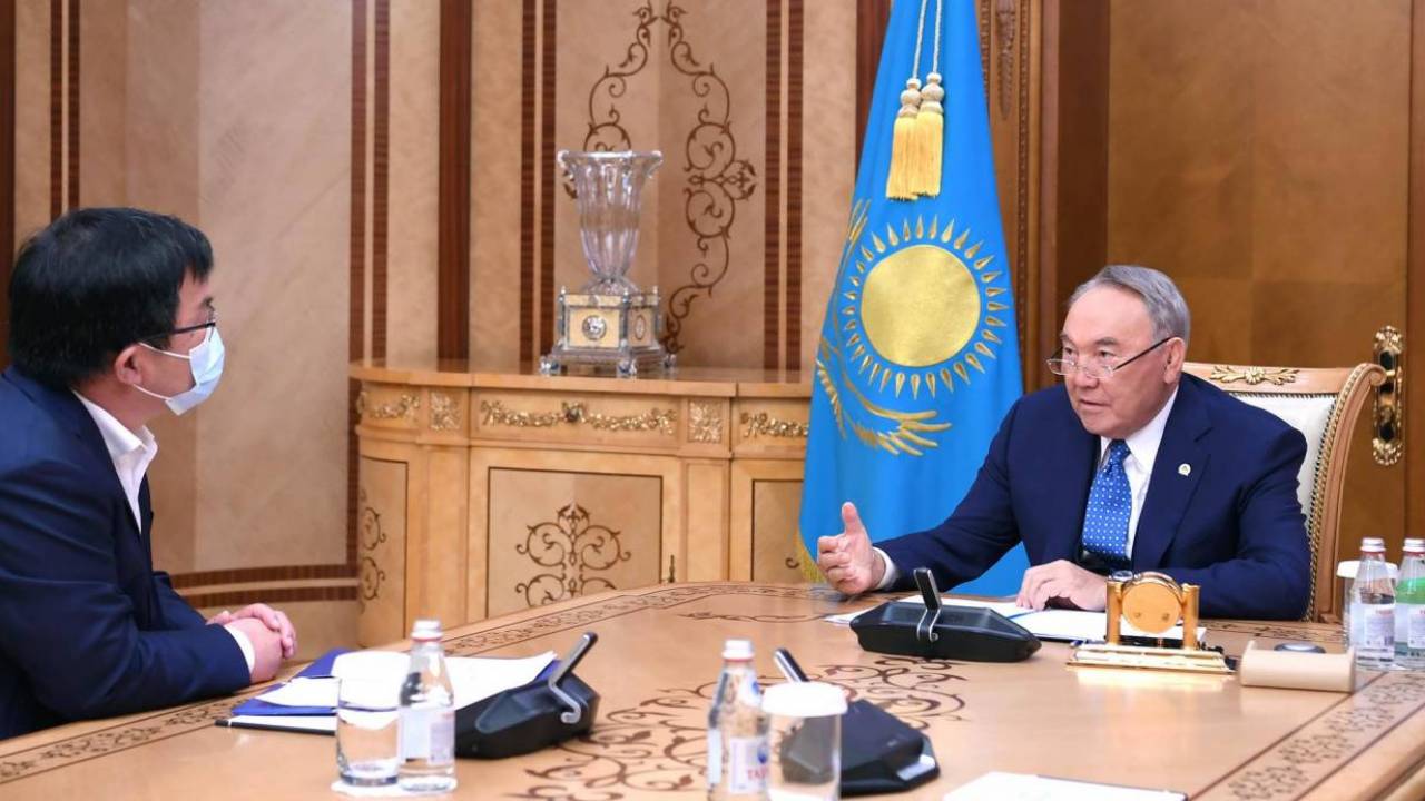 Нұрсұлтан Назарбаев: Медицина қызметкерлеріне үлкен салмақ түсіп, зор жауапкершілік артылып отыр