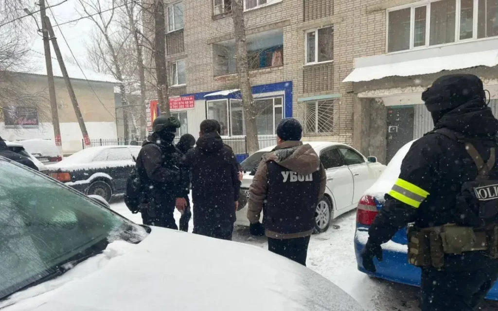 Миллион доллар бопсалаған БҚО тұрғыны ақша алу сәтінде ұсталды