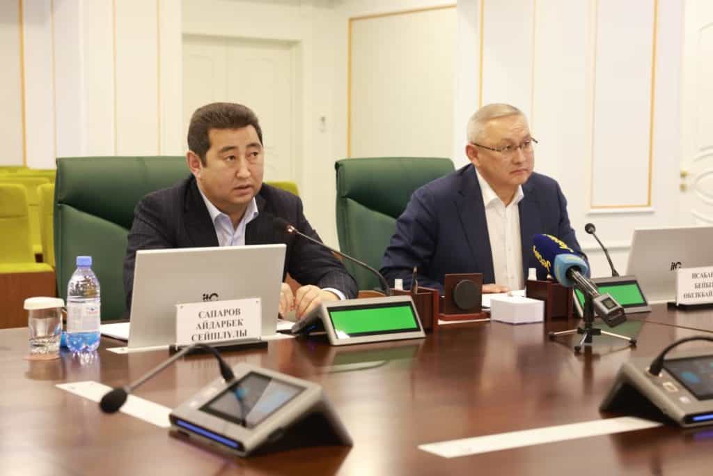 Ауыл шаруашылығы министрі жетісулық шаруалармен кездесті
