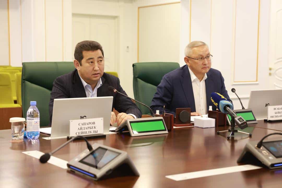 Ауыл шаруашылығы министрі жетісулық шаруалармен кездесті