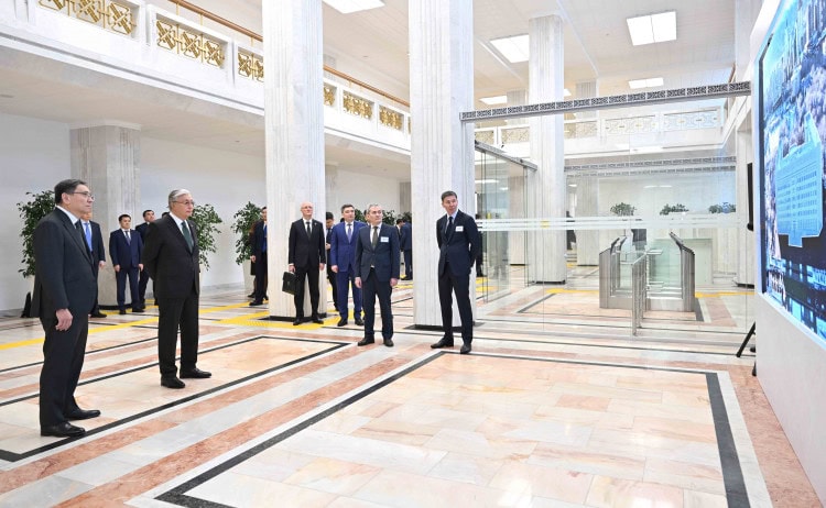 Тоқаев Алматы қаласының әкімдігіне барды