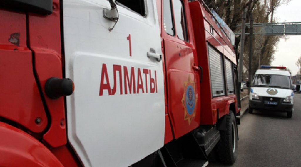 Алматыда тағы да базар өртенді