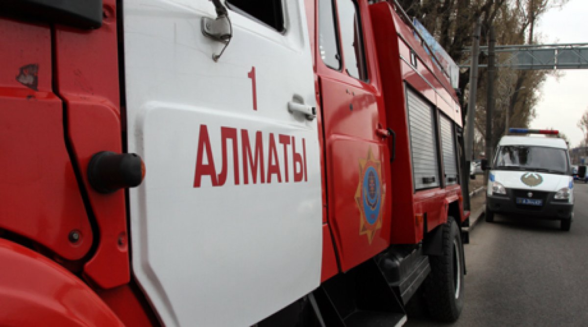 Алматыда тағы да базар өртенді