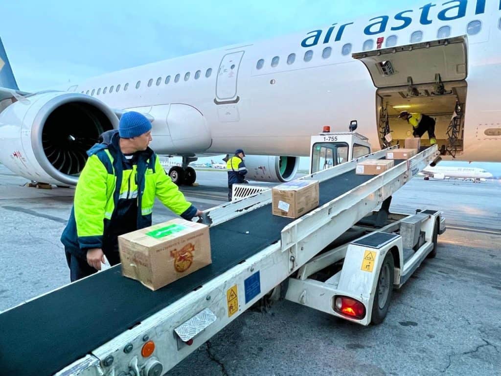 Air Astana тобы өтеусіз көмек көрсетті
