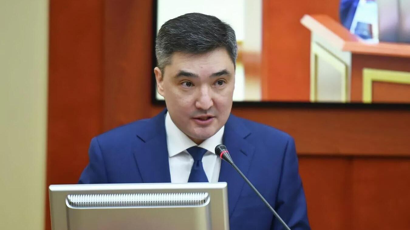 Олжас Бектенов АЭС-тің жаңартылатын энергия көздерінен артықшылығын атады
