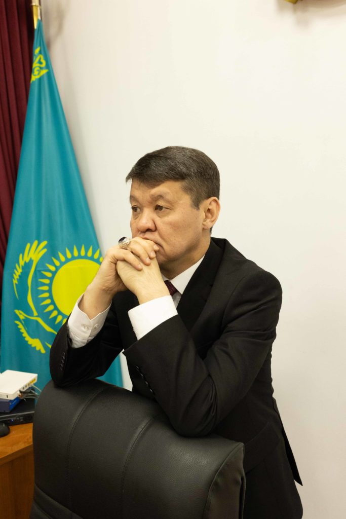 БАУЫРЖАН ХАЛИОЛЛА: «Өнер адамына гастролдік сапарлар ауадай қажет»