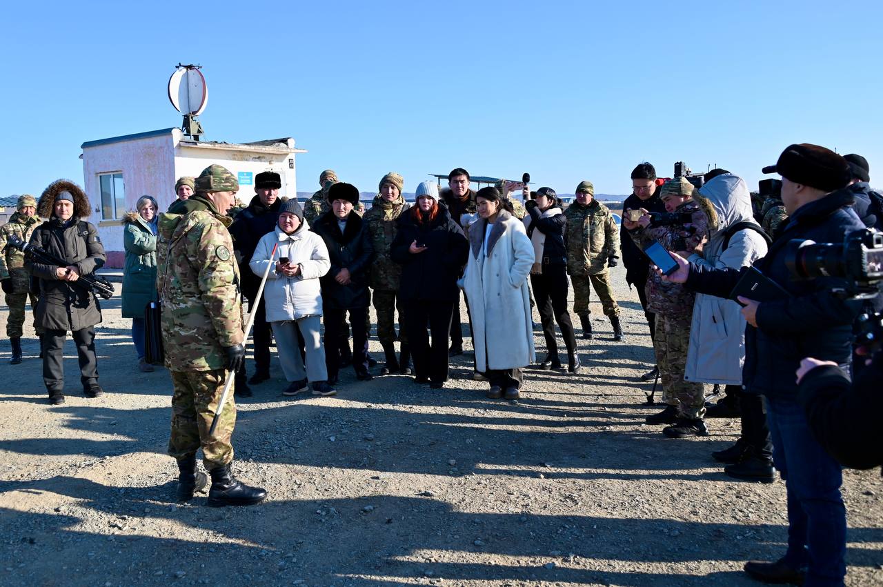 Объективтегі әскерлер: журналистер шынайы өмірін көрді