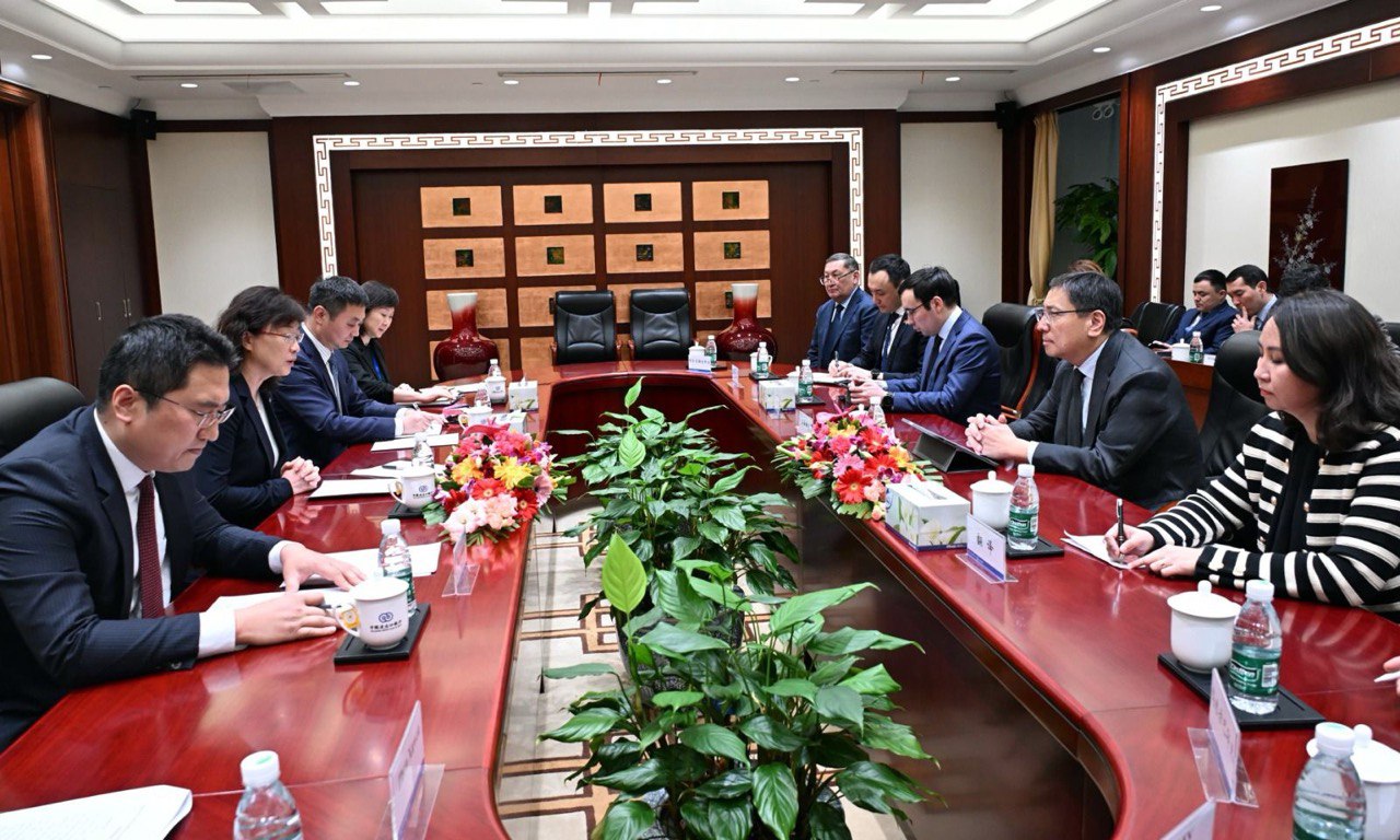 Ерболат Досаев China Exim Bank президенті Ван Чуньинмен инфрақұрылымдық жобаларды қаржыландыру мәселелері бойынша кездесті