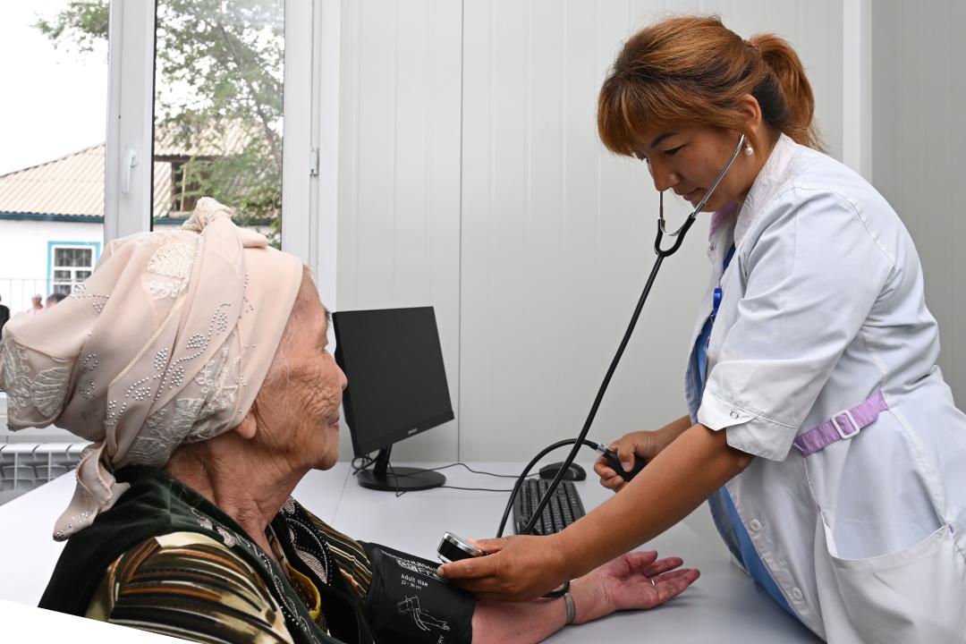 Жетісу облысына – 3 жыл: 81 медицина мекемесі салынып, дәрігер жетіспеушігі 20,3 % қысқарды
