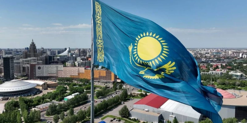 «Жаңа адамдар» жастар қозғалысы Республика күнімен құттықтады
