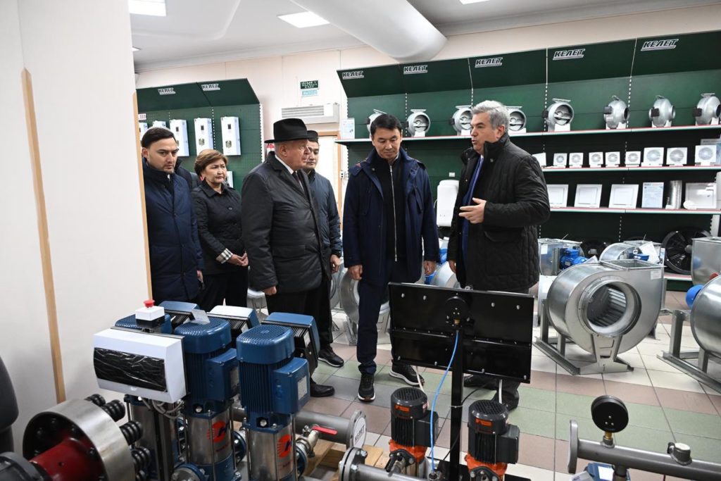 Алматы әкімі жетекші кәсіпорындардың жұмысын тексерді