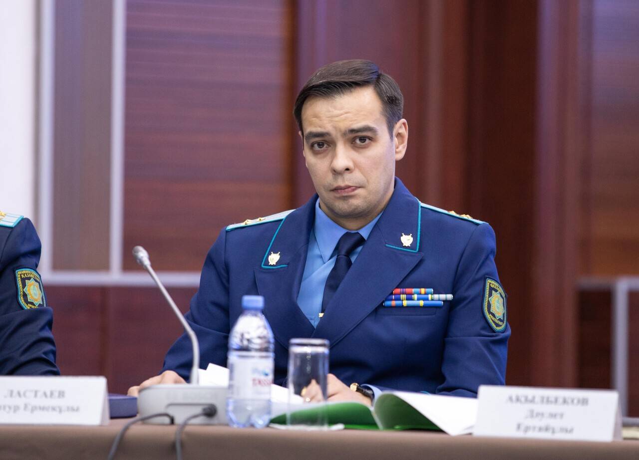 Артур Ластаев Конституцияда өмір сүру құқығының абсолюттік басымдығын бекітуді ұсынды
