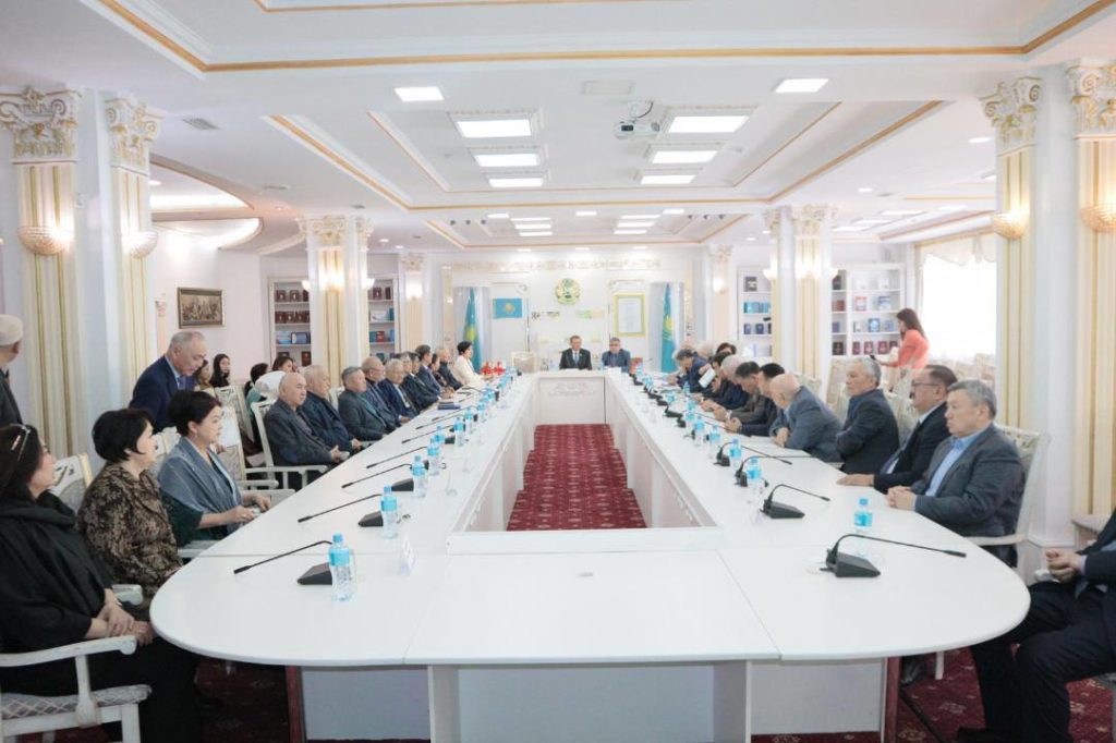 ҚР Ұлттық академиялық кітапханасында Жолтай Әлмашұлының жаңа кітаптары таныстырылды