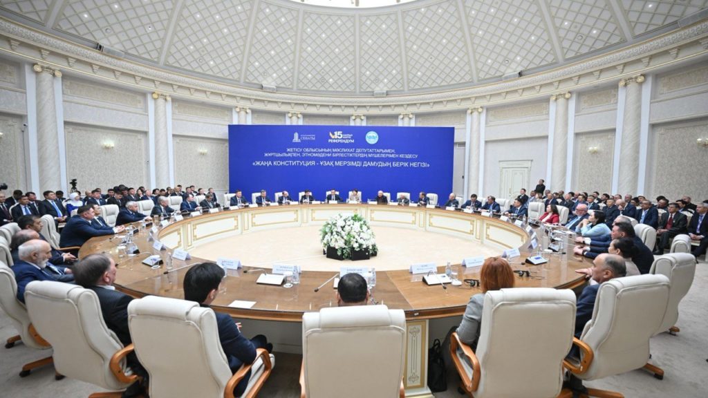 СЕНАТ ТӨРАҒАСЫ: РЕФЕРЕНДУМ – ПРЕЗИДЕНТІМІЗДІҢ САЯСИ БАҒДАРЫН ІСКЕ АСЫРУДЫҢ ТАРИХИ КЕЗЕҢІ