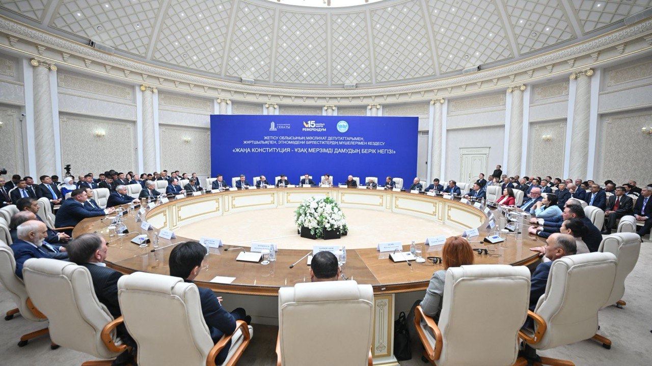 СЕНАТ ТӨРАҒАСЫ: РЕФЕРЕНДУМ – ПРЕЗИДЕНТІМІЗДІҢ САЯСИ БАҒДАРЫН ІСКЕ АСЫРУДЫҢ ТАРИХИ КЕЗЕҢІ