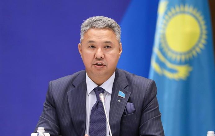 Азат Перуашев «Ақ жол» партиясының басшылығын ауыстыруды ұсынды