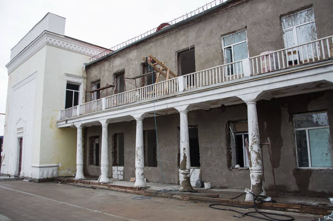 Жарты ғасырдан кейінгі алғашқы күрделі жаңғырту: Жезқазған театры қайта жаңаруда