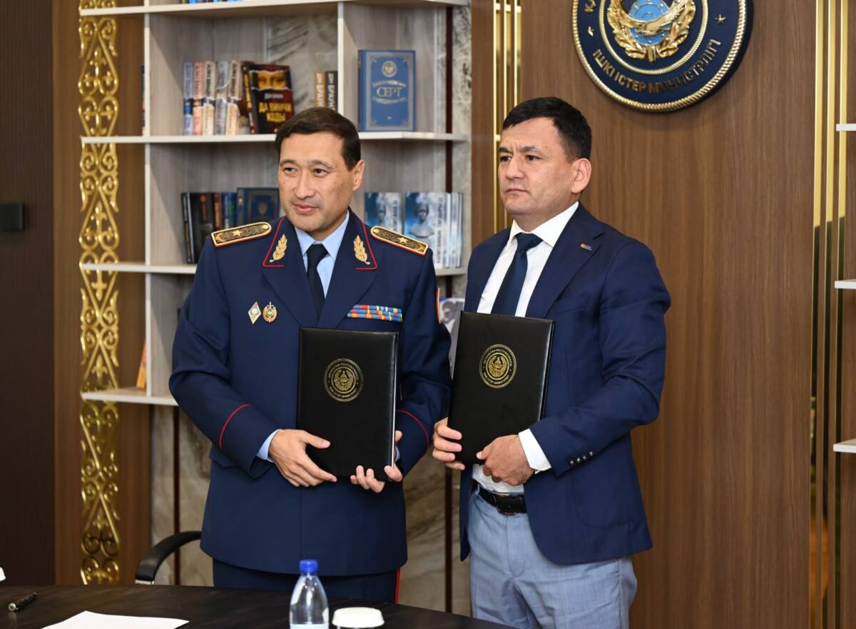 Ішкі істер министрлігі “Кітап оқитын ұлт” республикалық жобасын іске асыруға қосылды