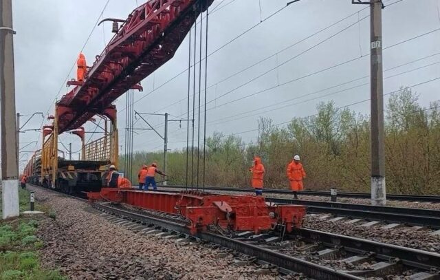 ҚТЖ өрт сөндіру пойыздары екі өңірде табиғи өрттерді сөндіруге көмек көрсетті